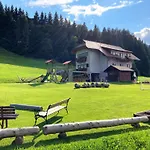 In Gemeinde Hermagor-pressegger Mit Terrasse- Grill Und Garten By Interhome Vakantiehuis Sonnenalpe Nassfeld