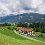 Nyaraló In Gemeinde Hermagor-pressegger Mit Terrasse- Grill Und Garten By Interhome